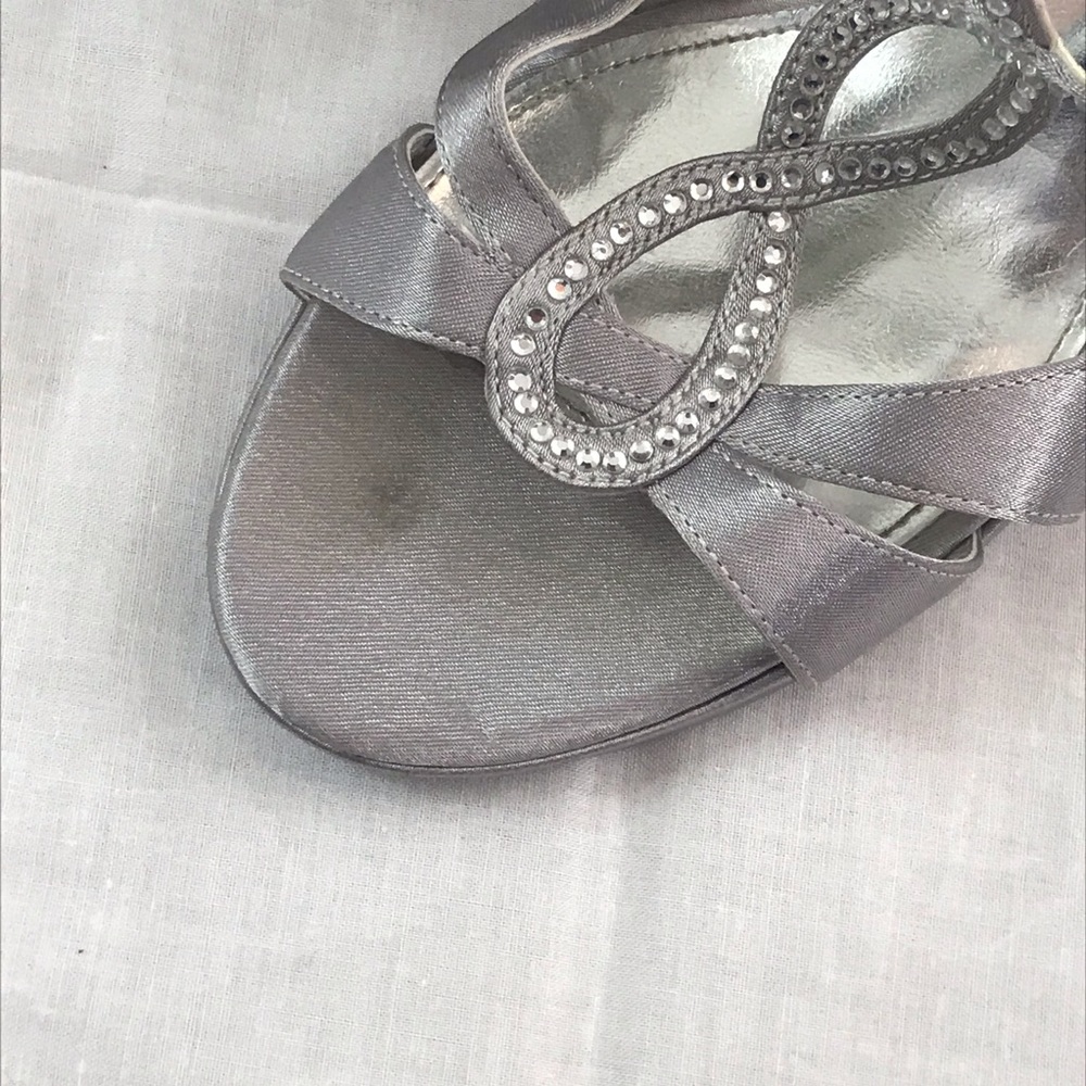 Infinity Sign Rhinestone Studded Heels - Picture 2 of 7
